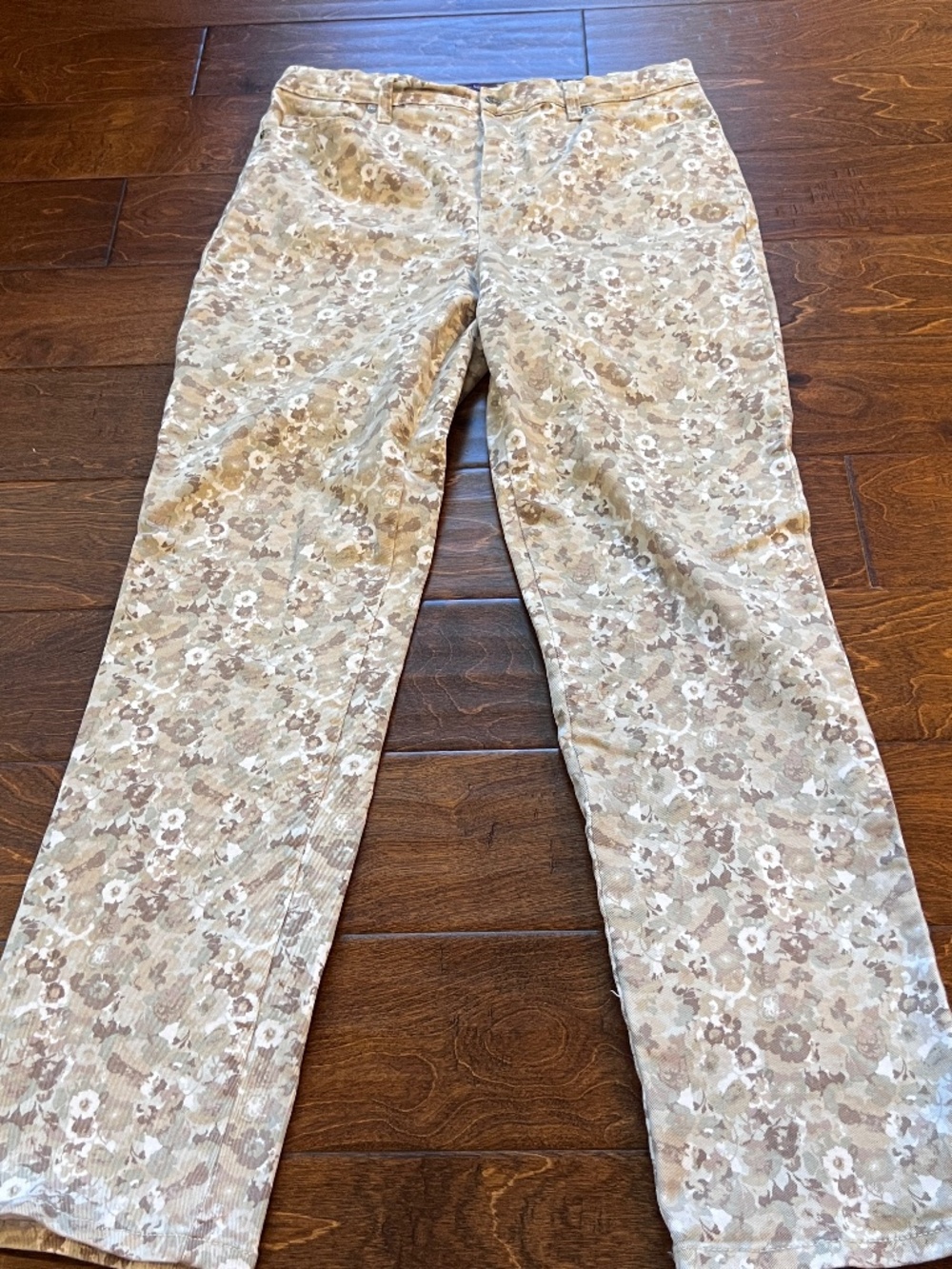 Gloria Vanderbilt Creme Brown White AOP Floral Jean Women’s 12